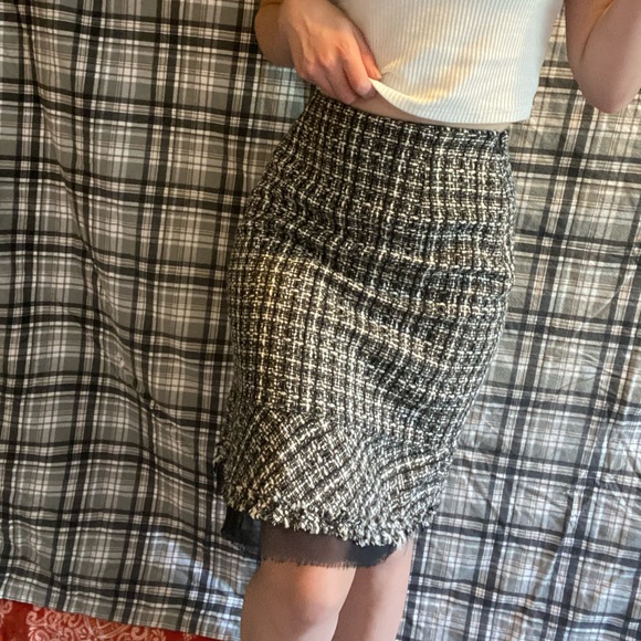 KNITTED MIDI SKIRT - Picture 2 of 4
